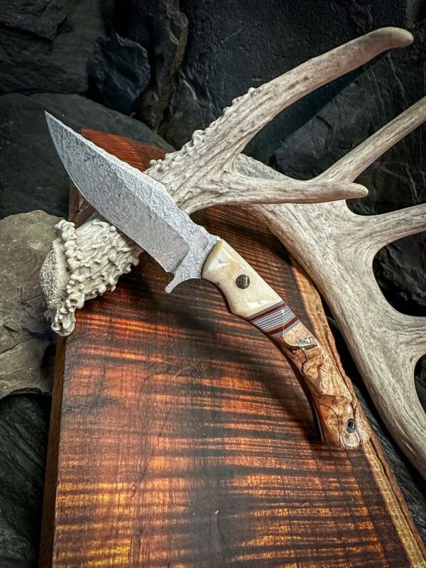 The Cuda Knife, hunting knife, chef knife, hunting knife usa, handmade hunting knife, hunting knife under 100$, best hunting knife, Nitro V steel knife, giraffe bone handle knife